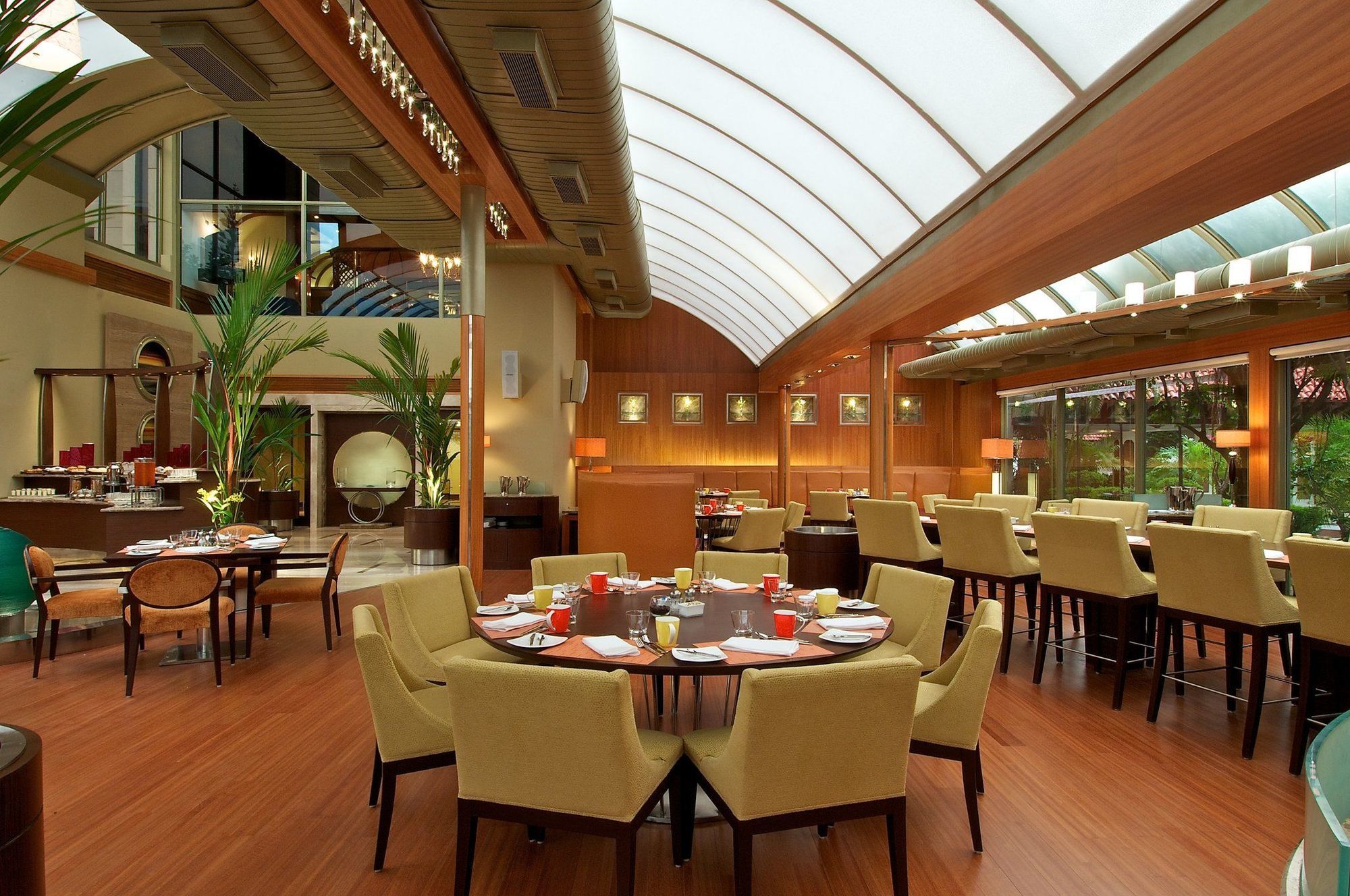 Vivanta Ernakulam, Marine Drive Kochi Restaurant photo